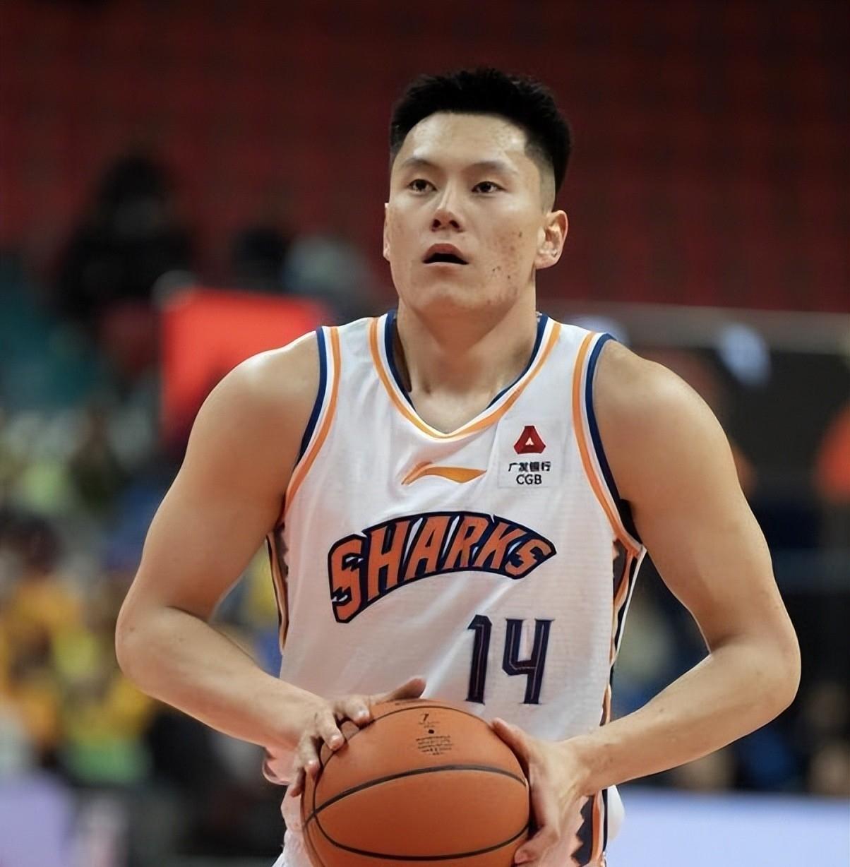 九游网页-关键时刻深圳男篮调整名单以备CBA常规赛，更衣室发声环节打磨，压力陡增，数据趋势出现新变化的简单介绍